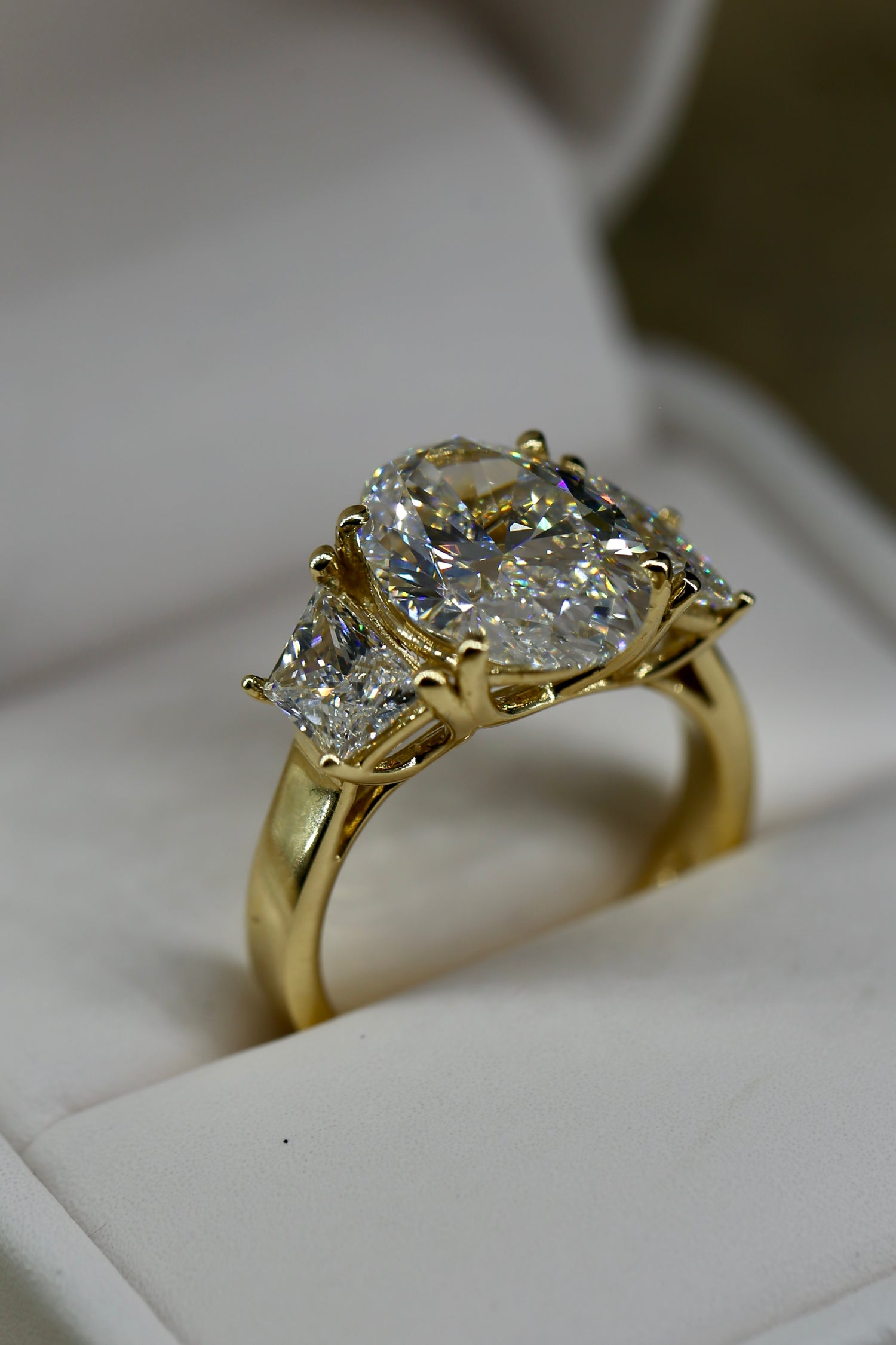 8 carat Oval Trapezoid Lab grown Diamond Ring Yellow Gold