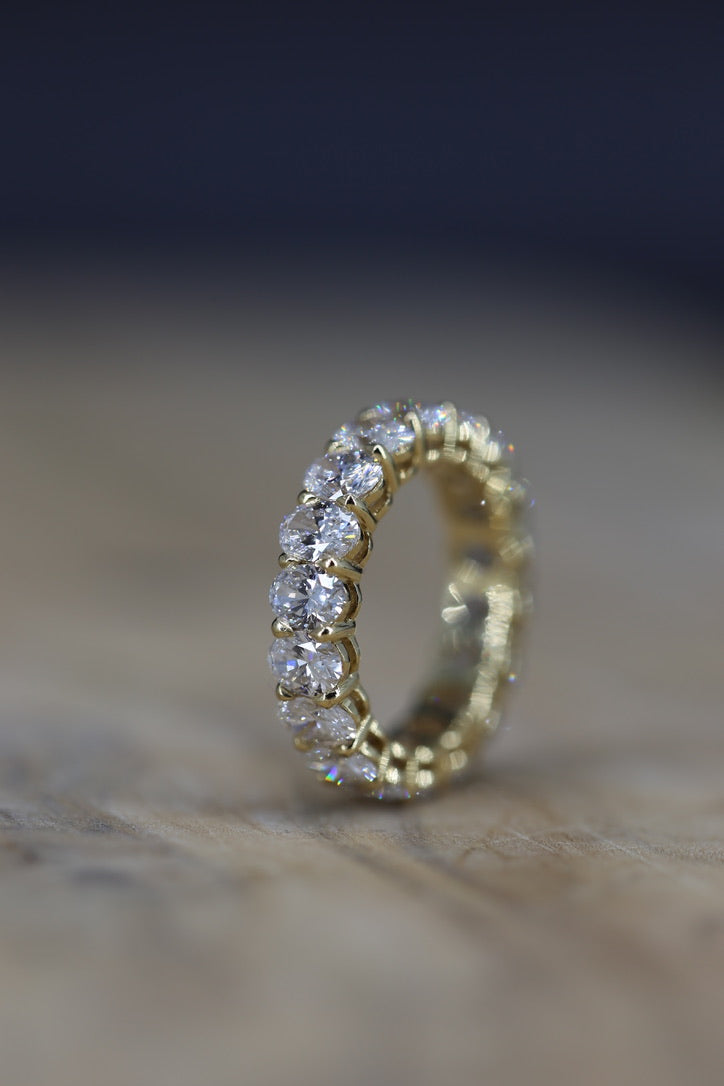 2.50 Carat Oval CVD Lab-Grown Diamond Full Eternity Band 14K Yellow Gold IGI Certified