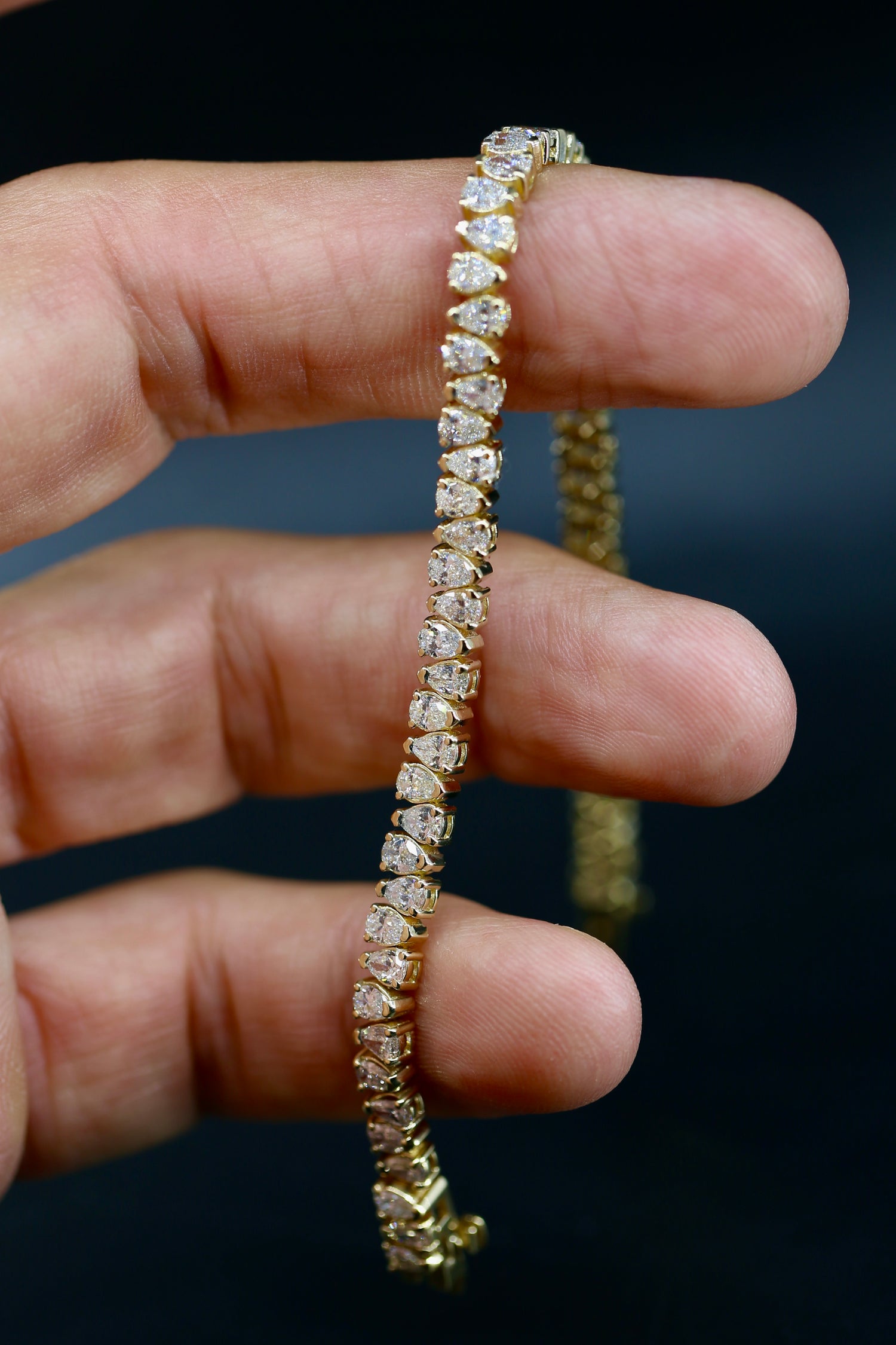 6.5 Carat Pear Shape Lab grown Diamond Bracelet Yellow Gold