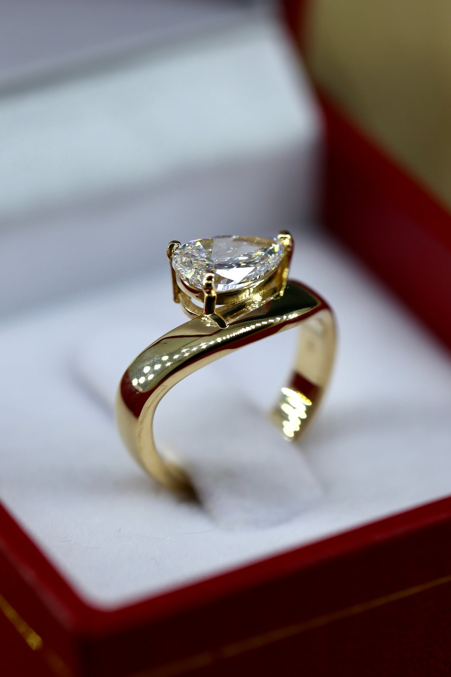 November Rain 1 Carat CVD Lab Grown Diamond Pinky Ring Yellow Gold