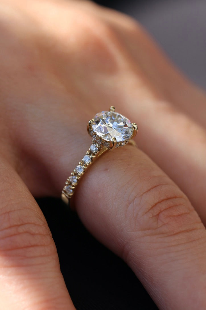 2.5 Carat Round Brilliant Lab Grown Diamond Ring Yellow Gold