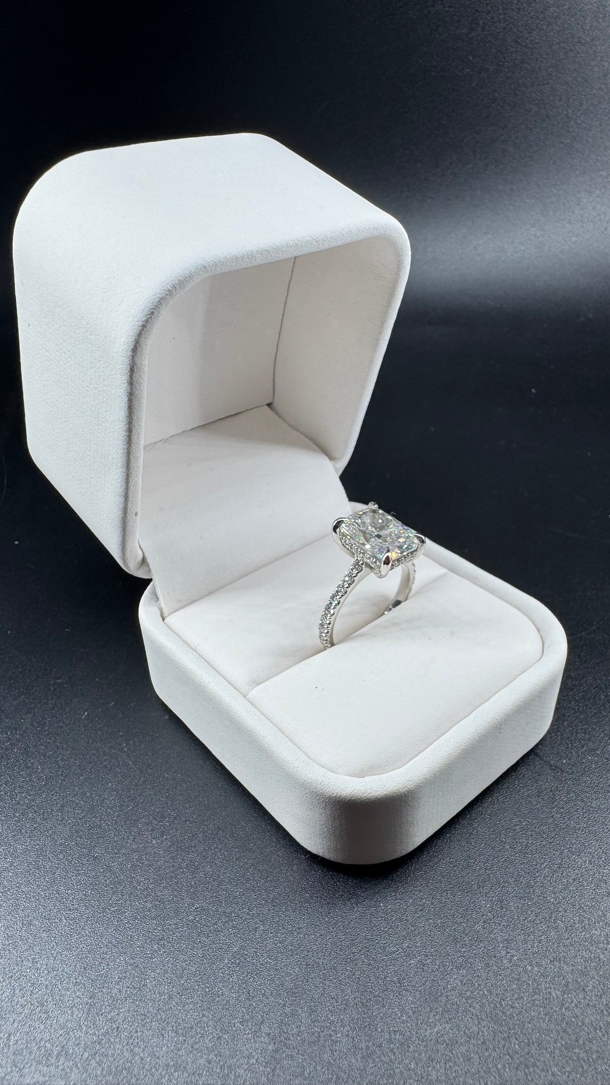 Elizabeth 4.5 carat Cushion Cut Lab Grown Diamond Platinum Certified Ring