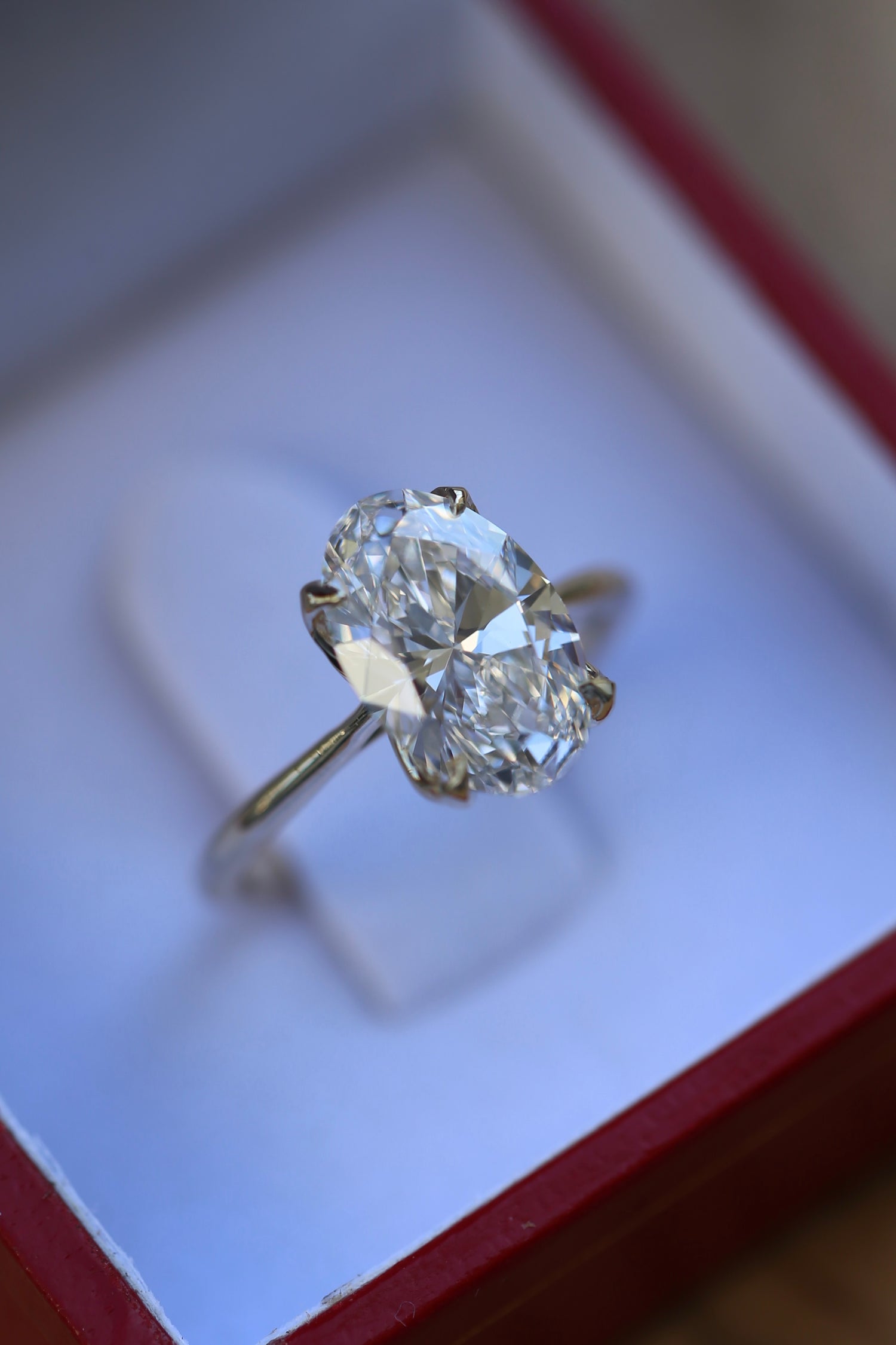 Amira™ 2.50 CT IGI Certified Oval Lab-Grown Diamond Solitaire Engagement Ring in 14K Yellow Gold
