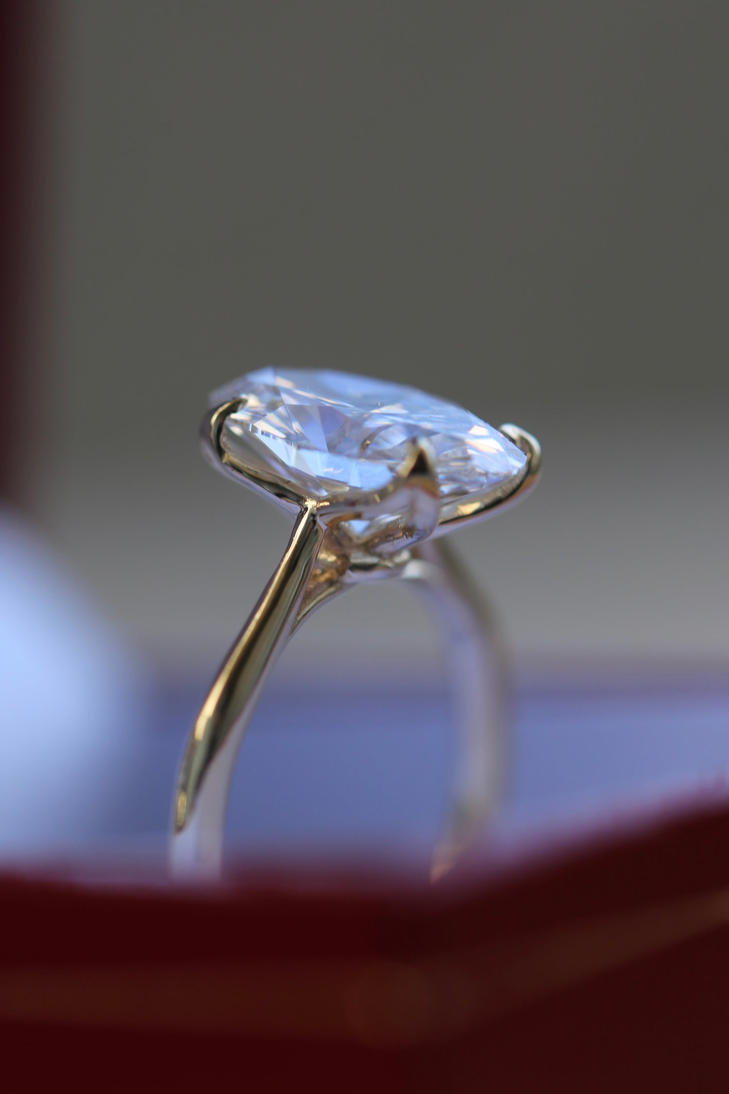 Amira™ 2.50 CT IGI Certified Oval Lab-Grown Diamond Solitaire Engagement Ring in 14K Yellow Gold