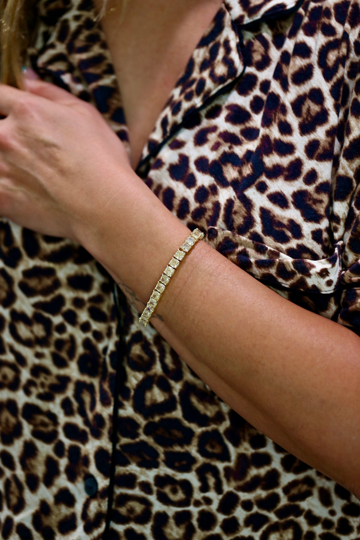 The Piper | 22 Carat Fancy Yellow Cushion Cut Lab Grown Diamond Tennis Bracelet | 14K Yellow Gold