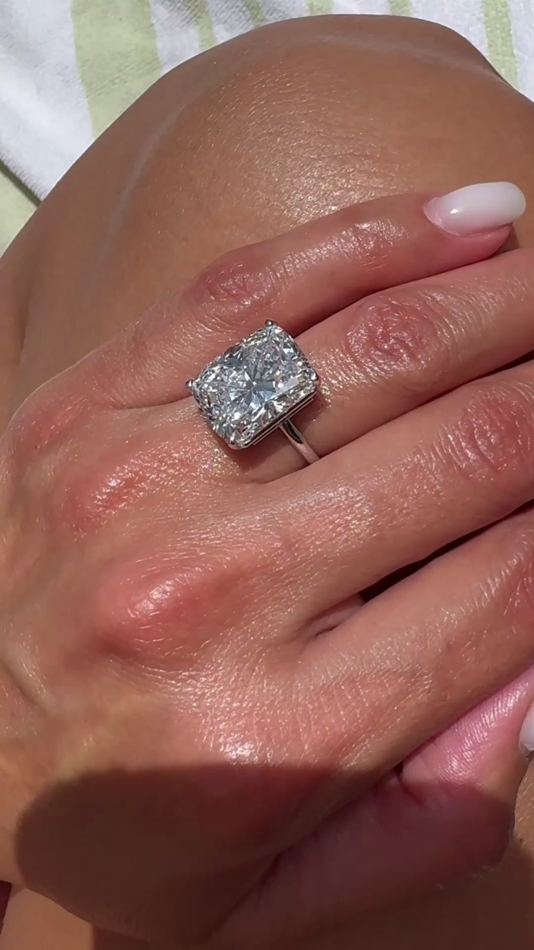 Jangmi™ 11 Carat Cushion Cut Lab-Grown Diamond Engagement Ring in 14K White Gold